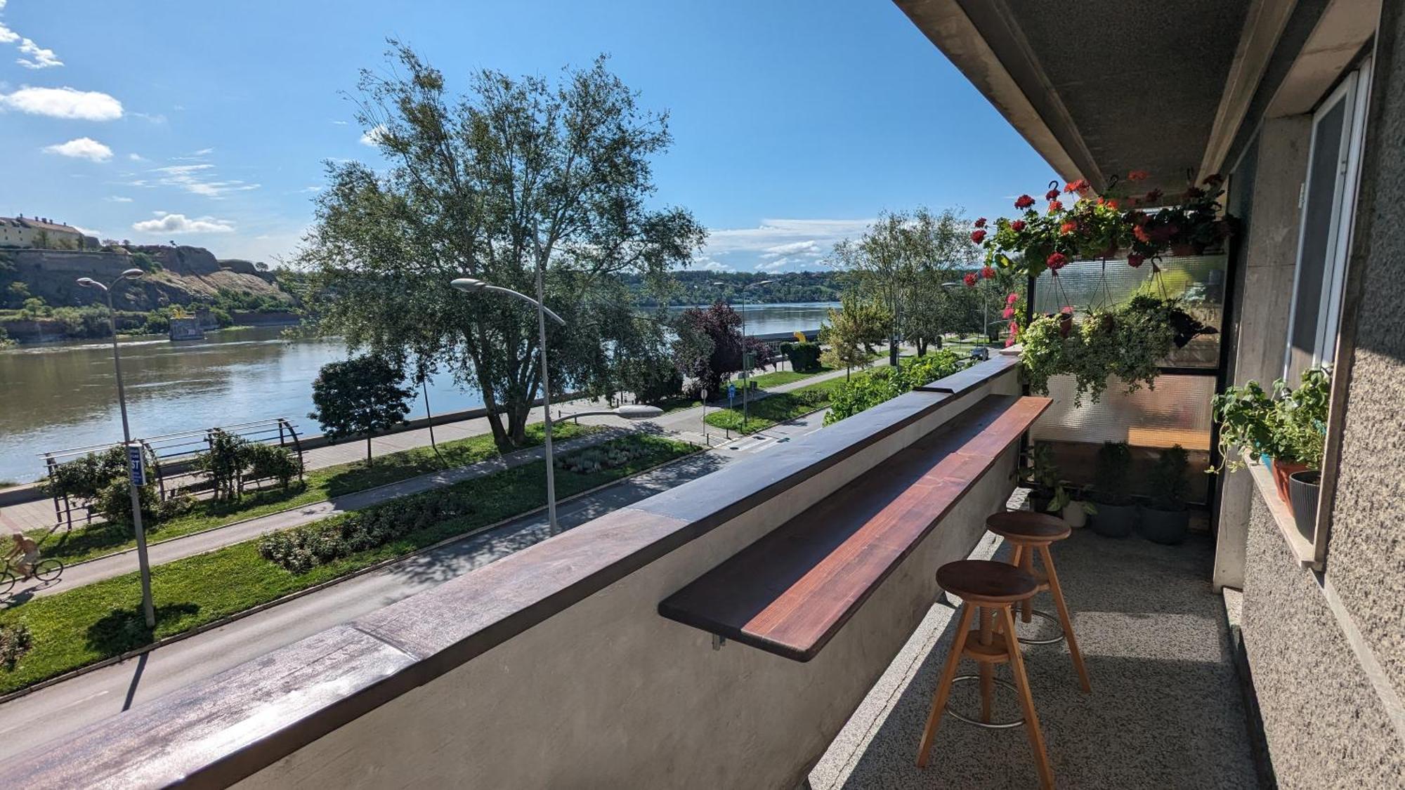 Center, Private Garage, Danube & Fortress, 3 Bdrm 2 Bath โนวีซาด ภายนอก รูปภาพ